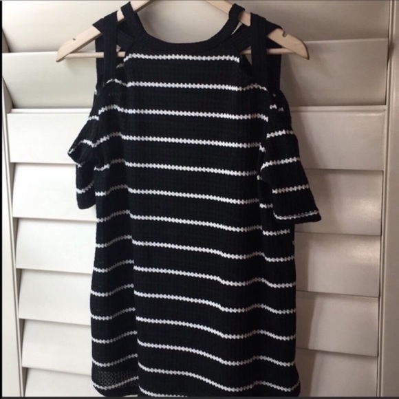 Black Striped Caged Blouse - Picture 4 of 5